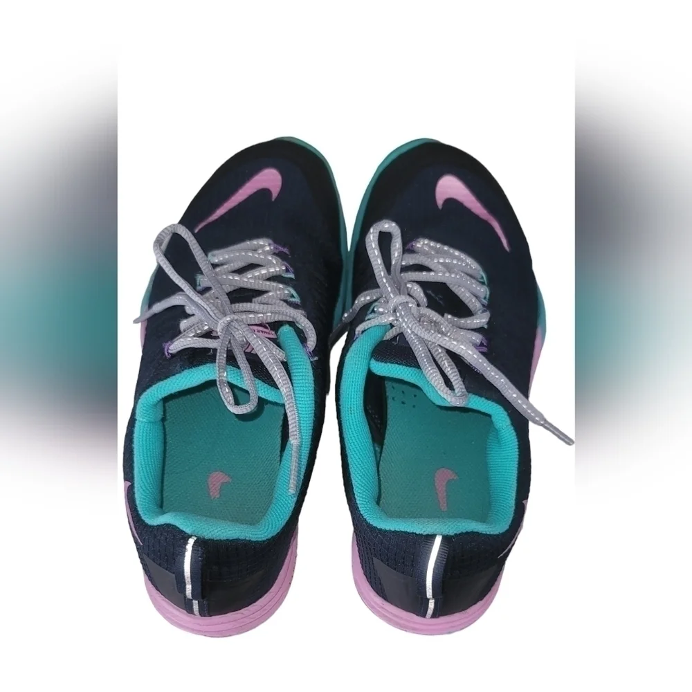 Nike Training Lunar Cross Element Running Sneakers